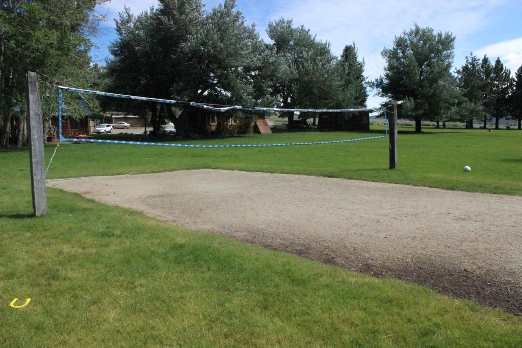 Twin Lakes Resort Bridgeport Exterior photo