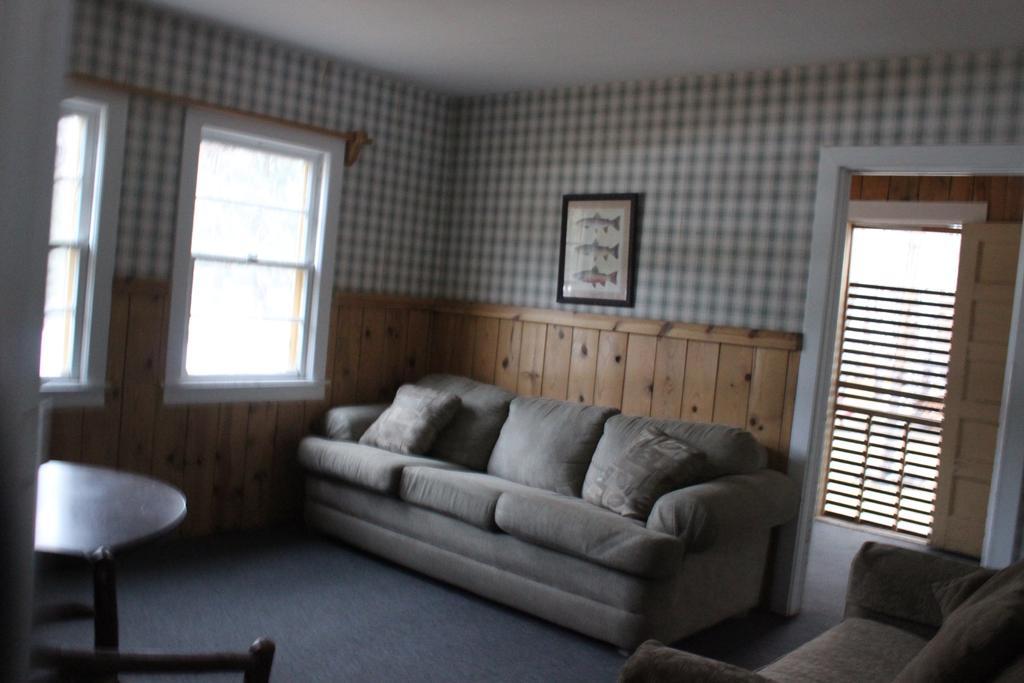 Twin Lakes Resort Bridgeport Room photo