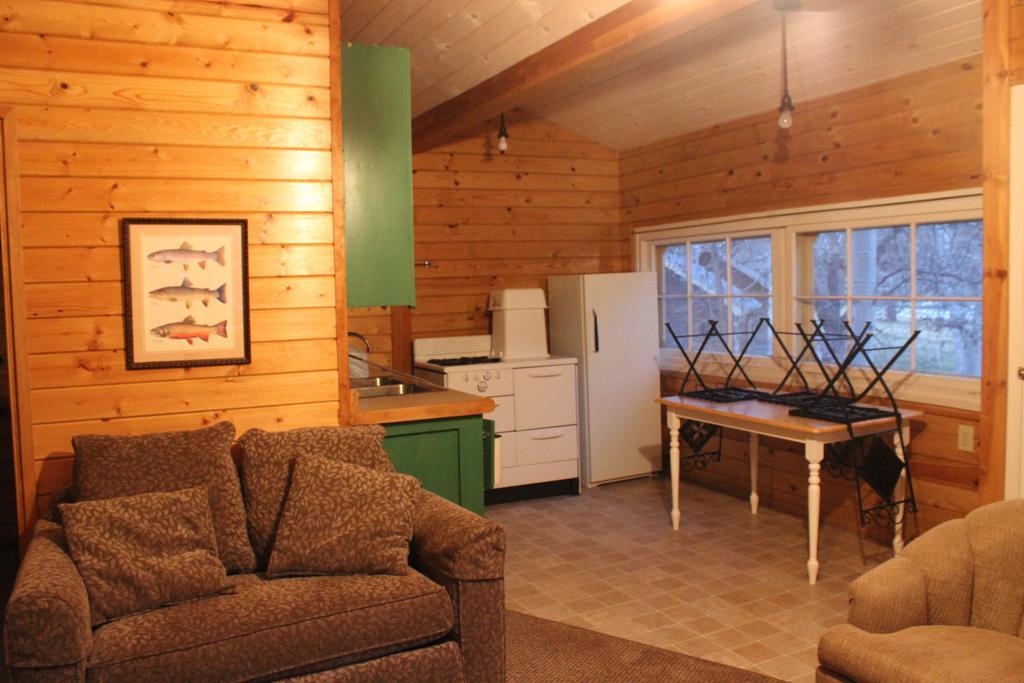 Twin Lakes Resort Bridgeport Exterior photo